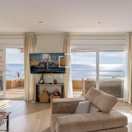Incredible Renovated On The Waterfront يوريت دي مار
