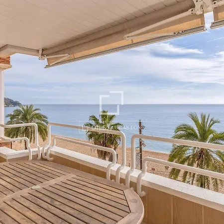 Incredible Renovated On The Waterfront