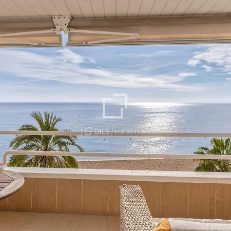 Incredible Renovated On The Waterfront